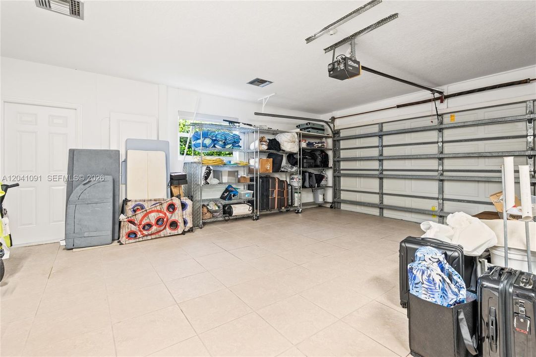 For Rent: $33,000 (3 beds, 2 baths, 2481 Square Feet)
