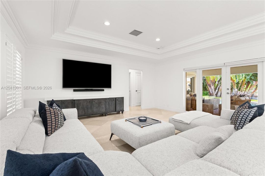 For Rent: $33,000 (3 beds, 2 baths, 2481 Square Feet)