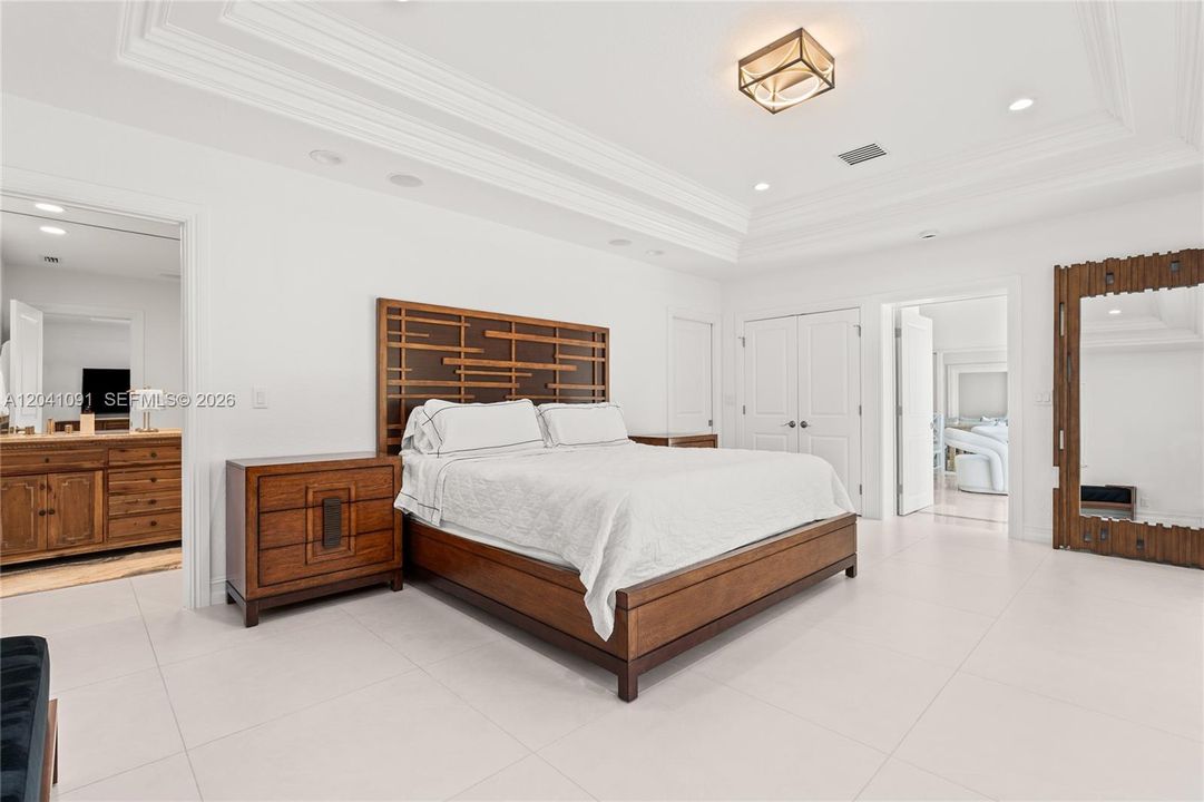 For Rent: $33,000 (3 beds, 2 baths, 2481 Square Feet)