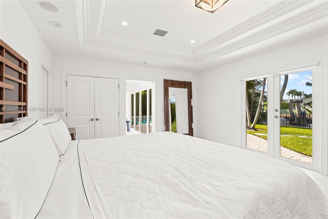 For Rent: $33,000 (3 beds, 2 baths, 2481 Square Feet)