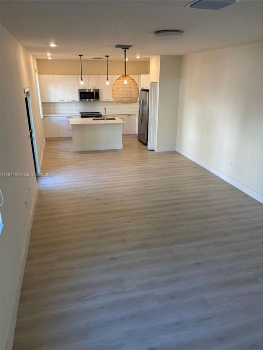 For Rent: $4,600 (3 beds, 2 baths, 2070 Square Feet)