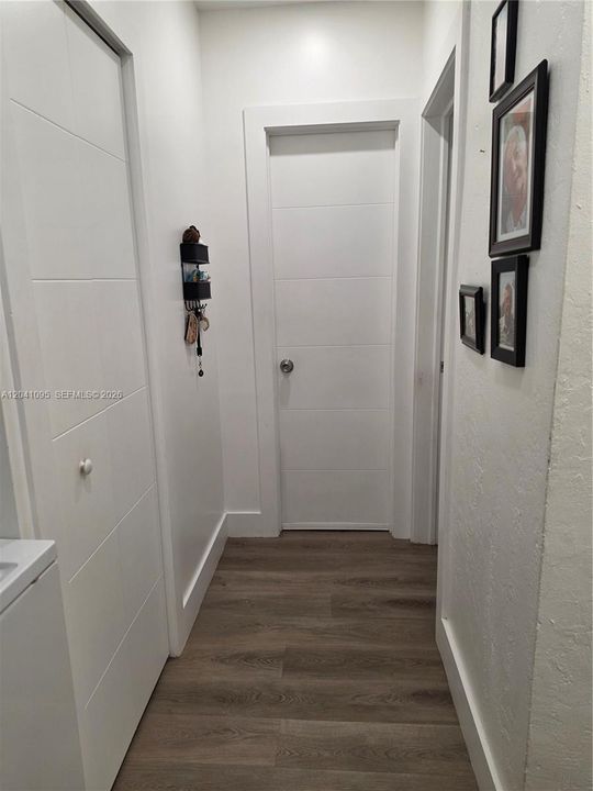 For Rent: $2,500 (2 beds, 1 baths, 800 Square Feet)