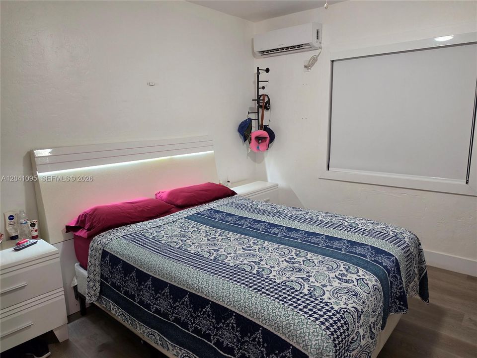 For Rent: $2,500 (2 beds, 1 baths, 800 Square Feet)