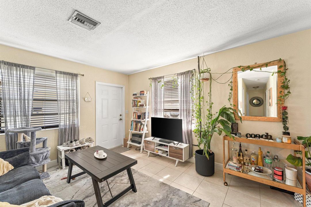 025-1717Northeast3rdAvenue-DelrayBeach-F