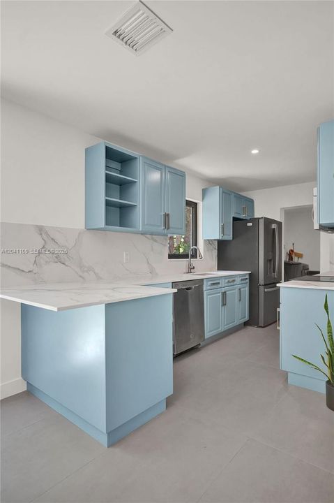 For Sale: $1,299,000 (4 beds, 2 baths, 1164 Square Feet)