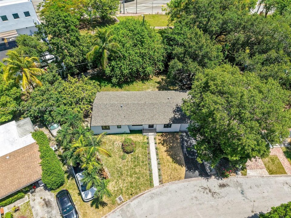 For Sale: $1,299,000 (4 beds, 2 baths, 1164 Square Feet)