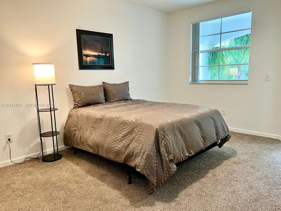For Rent: $2,800 (1 beds, 1 baths, 845 Square Feet)