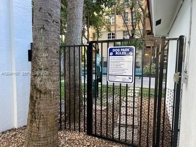For Rent: $2,800 (1 beds, 1 baths, 845 Square Feet)