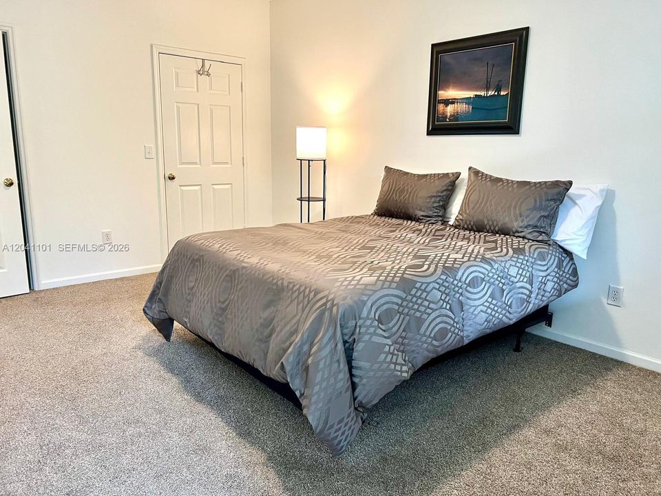For Rent: $2,800 (1 beds, 1 baths, 845 Square Feet)