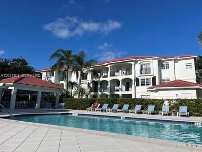 For Rent: $2,800 (1 beds, 1 baths, 845 Square Feet)