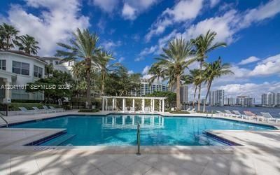 For Rent: $2,800 (1 beds, 1 baths, 845 Square Feet)