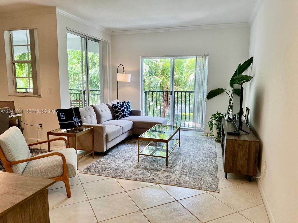 For Rent: $2,800 (1 beds, 1 baths, 845 Square Feet)