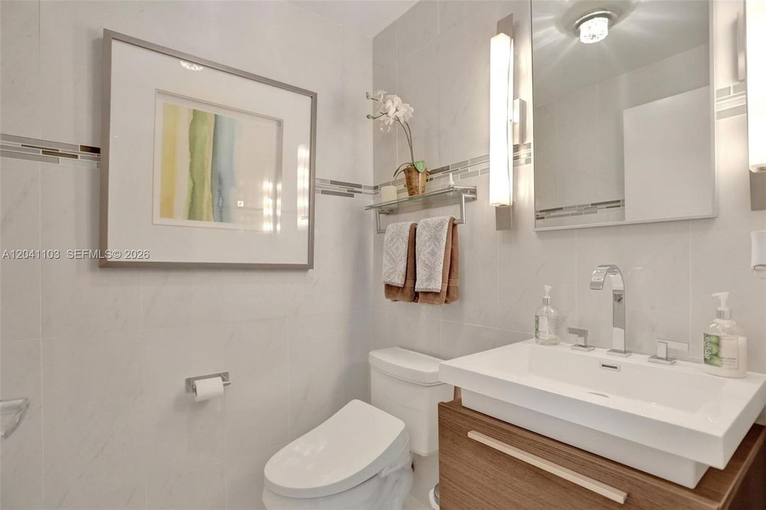 В аренду: $8,300 (3 спален, 3 ванн, 1694 Квадратных фут)