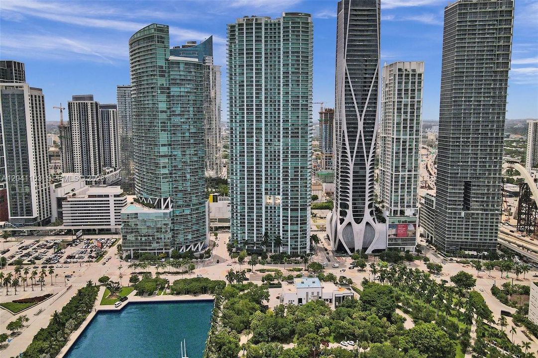 В аренду: $8,300 (3 спален, 3 ванн, 1694 Квадратных фут)