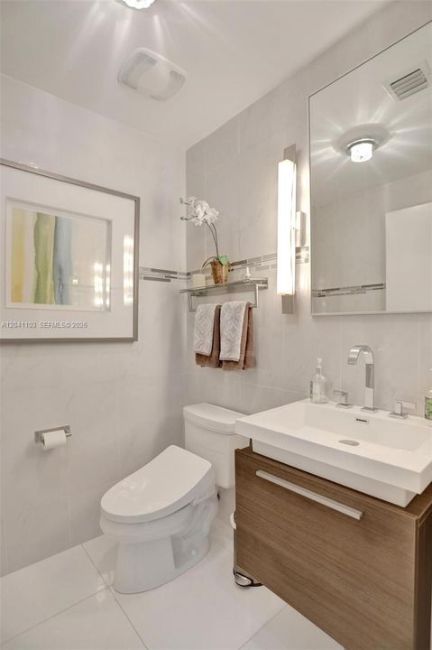 В аренду: $8,300 (3 спален, 3 ванн, 1694 Квадратных фут)