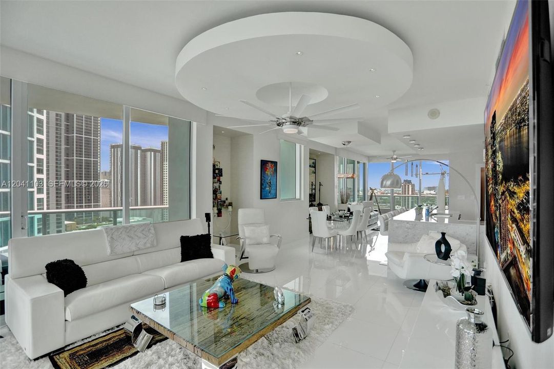В аренду: $8,300 (3 спален, 3 ванн, 1694 Квадратных фут)