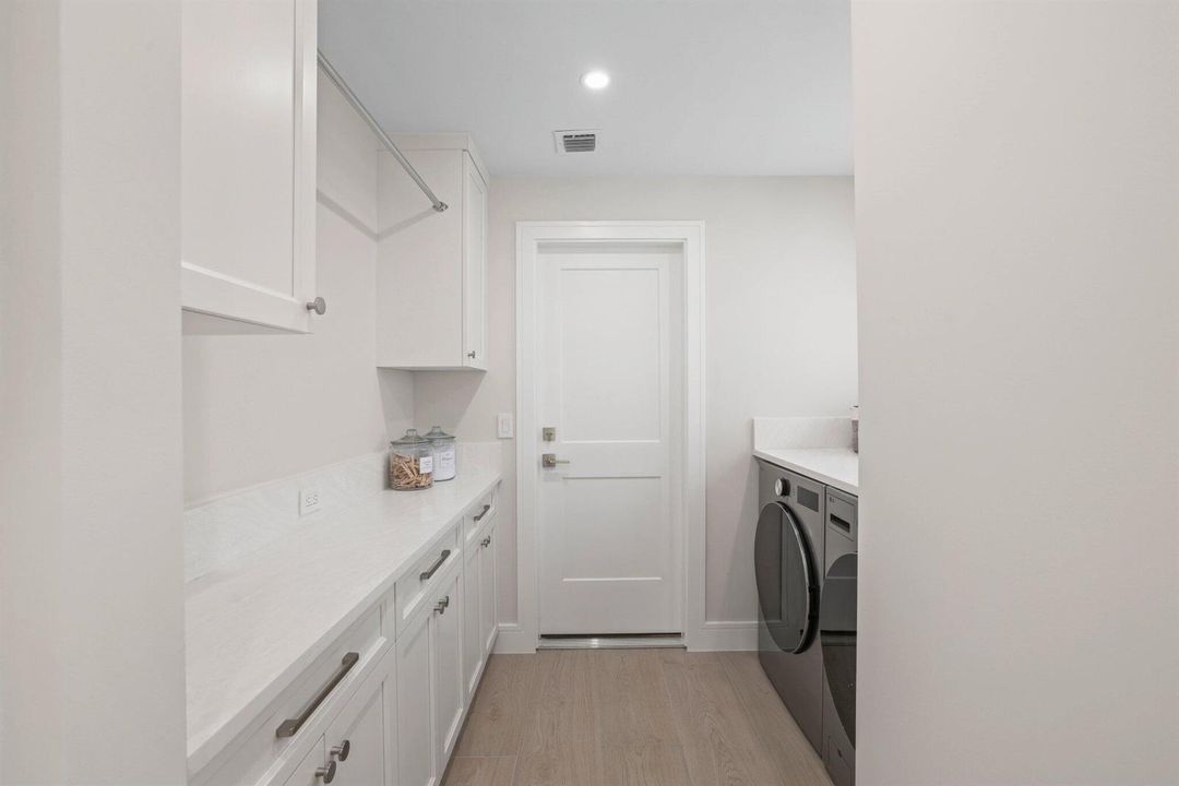 3901 Northwest 27th Ave - 30.jpg-SMALL