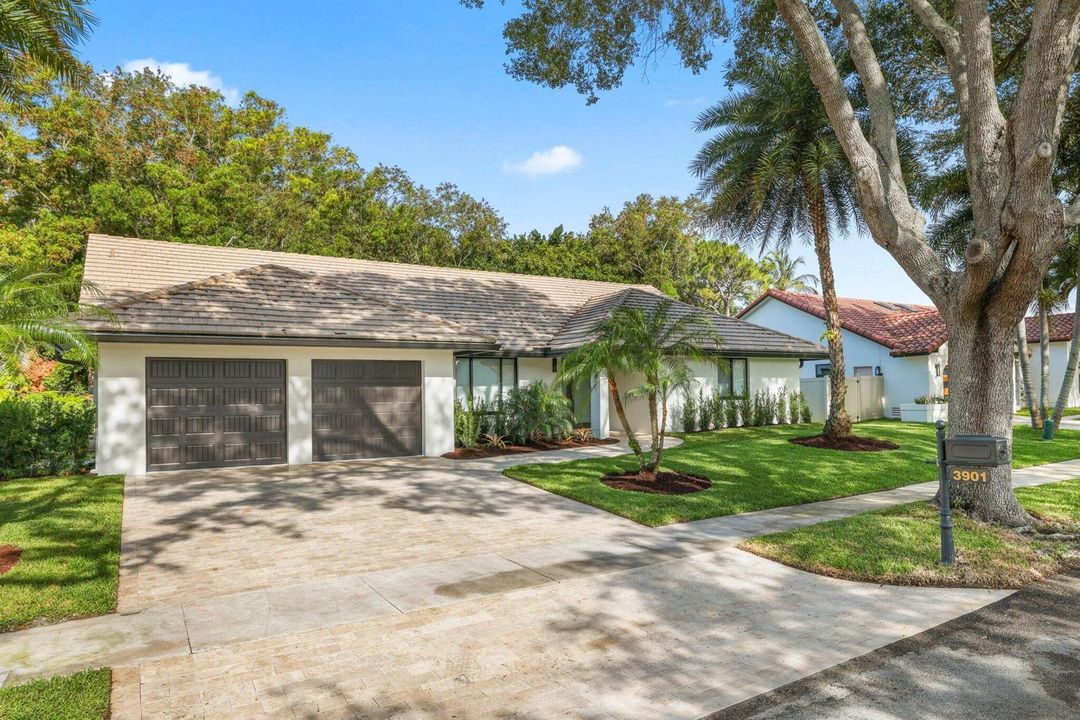 3901 Northwest 27th Ave - 3.jpg-SMALL