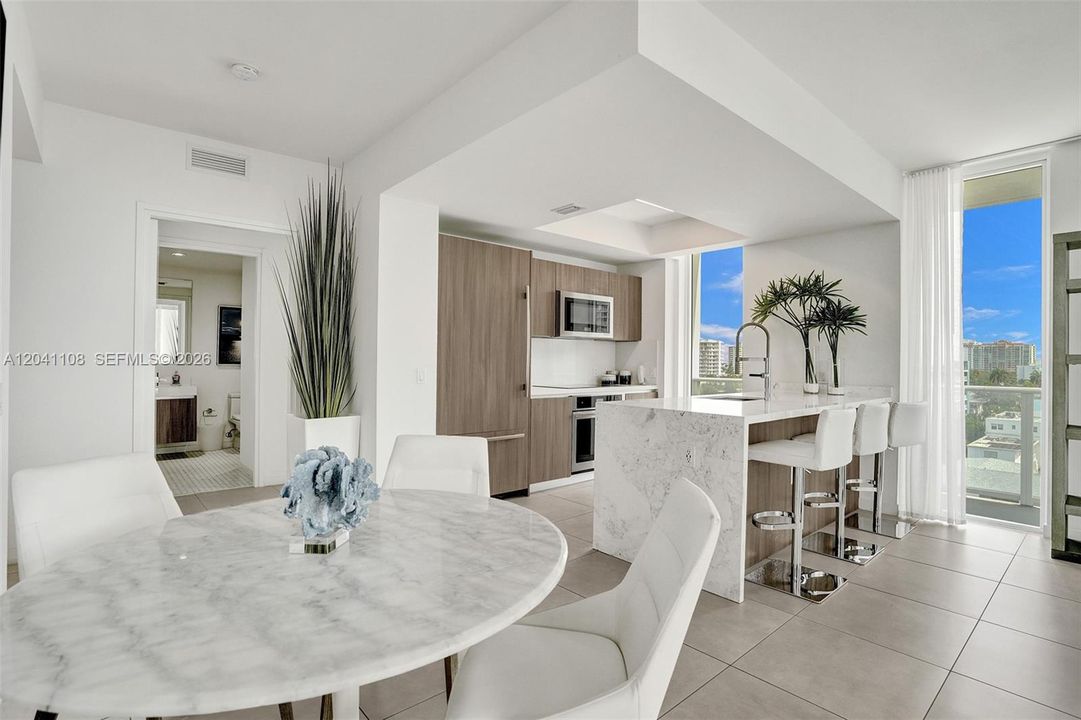 For Rent: $7,500 (2 beds, 2 baths, 1293 Square Feet)