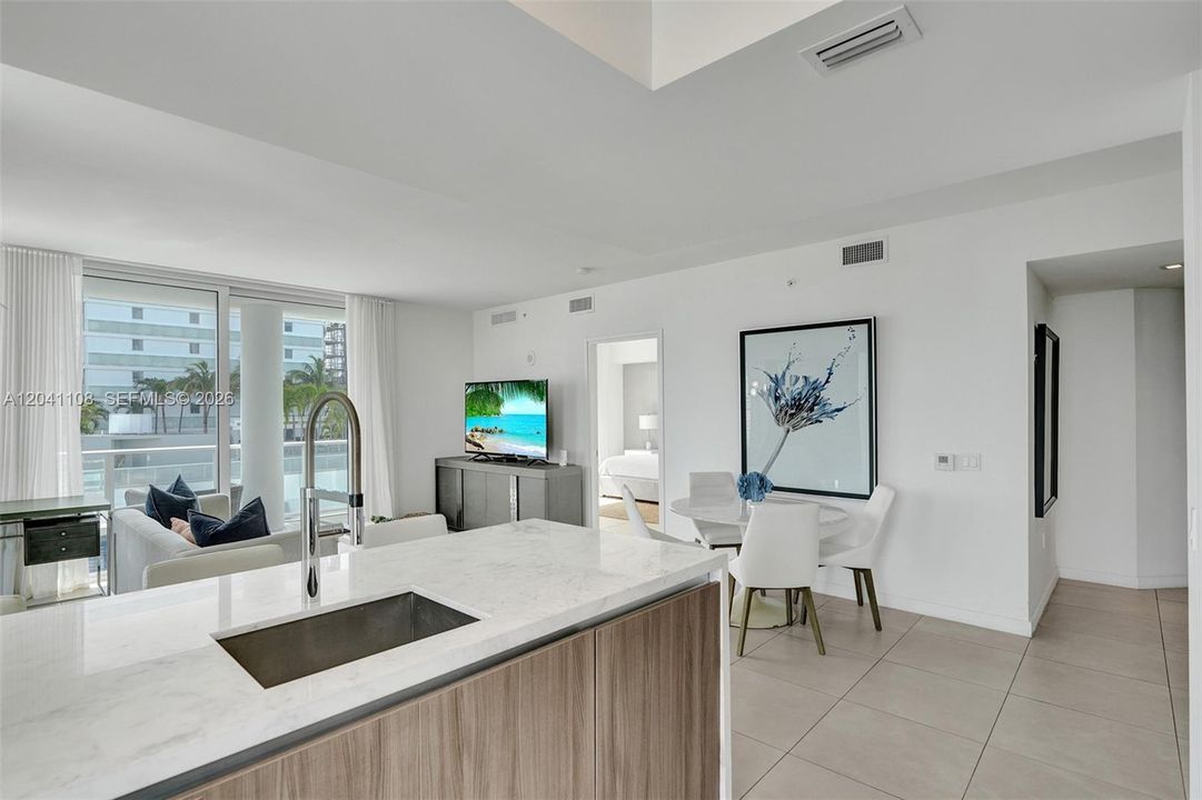 For Rent: $7,500 (2 beds, 2 baths, 1293 Square Feet)