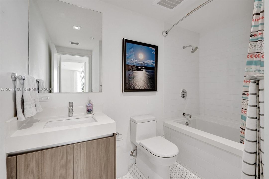 For Rent: $7,500 (2 beds, 2 baths, 1293 Square Feet)