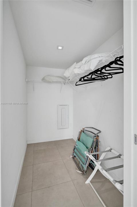 For Rent: $7,500 (2 beds, 2 baths, 1293 Square Feet)
