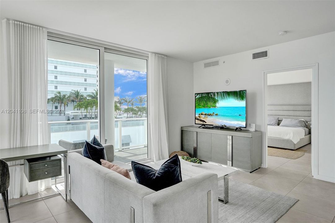For Rent: $7,500 (2 beds, 2 baths, 1293 Square Feet)