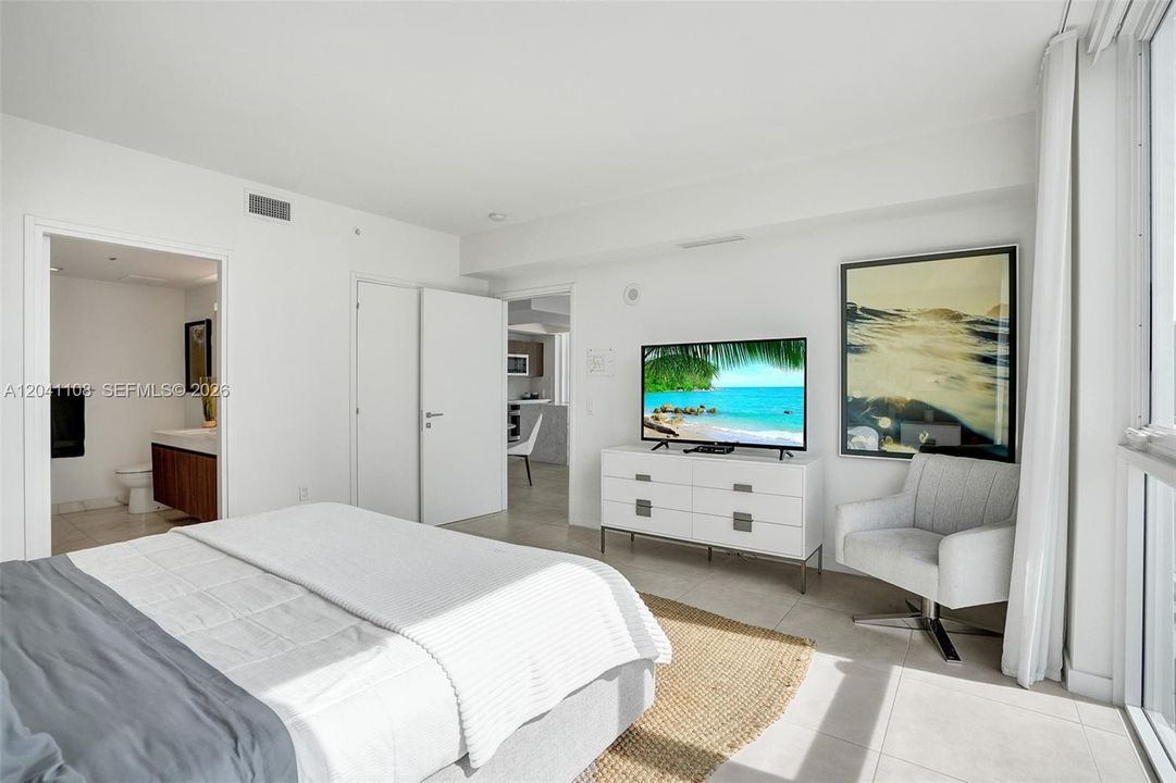 For Rent: $7,500 (2 beds, 2 baths, 1293 Square Feet)