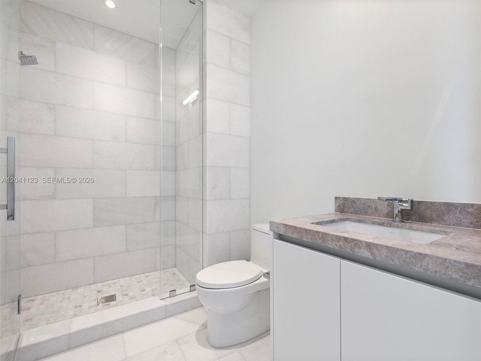 For Sale: $3,900,000 (3 beds, 3 baths, 2105 Square Feet)