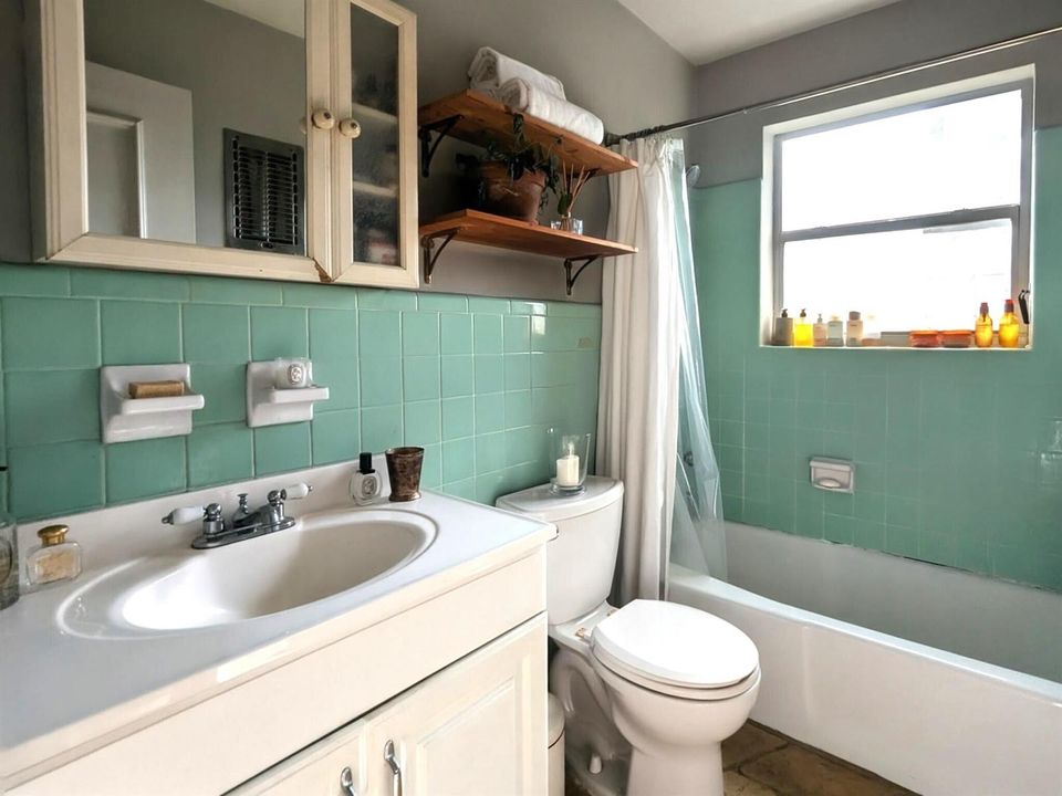 1012 102 bath