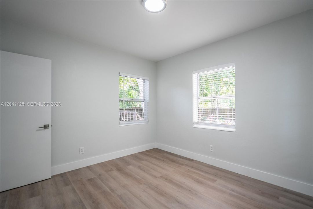 For Rent: $3,200 (3 beds, 1 baths, 1574 Square Feet)