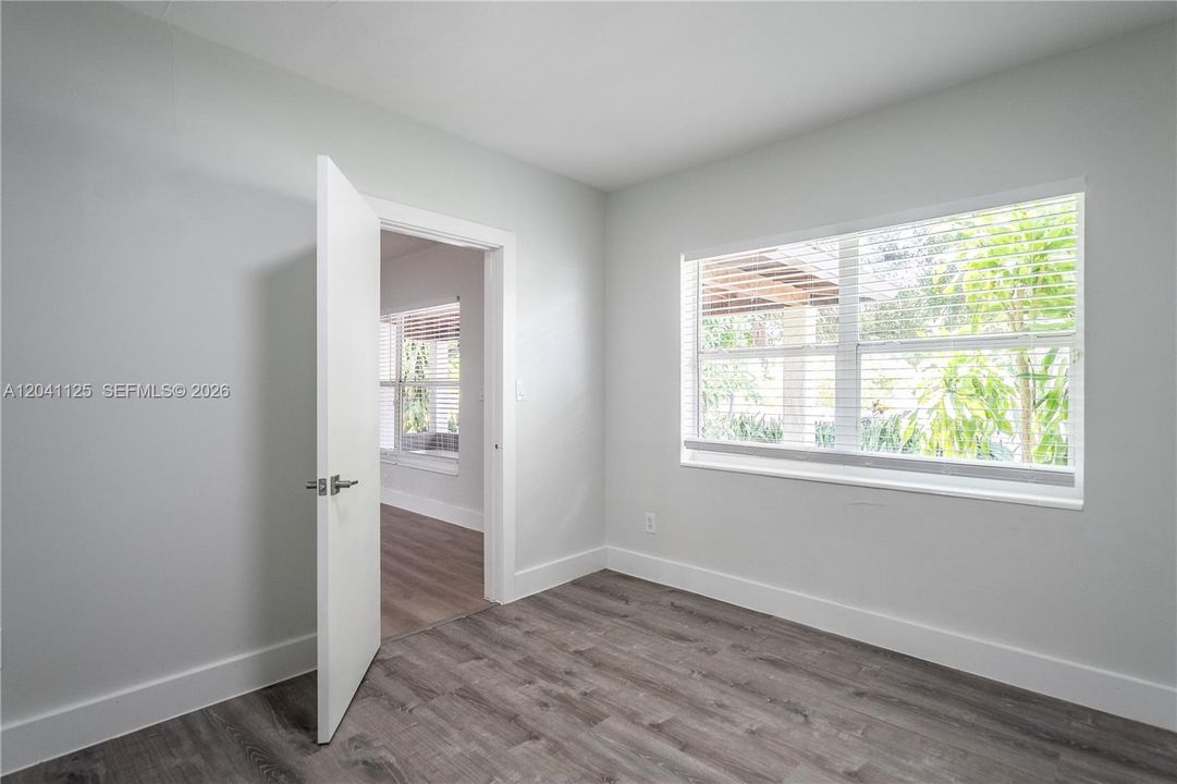 For Rent: $3,200 (3 beds, 1 baths, 1574 Square Feet)