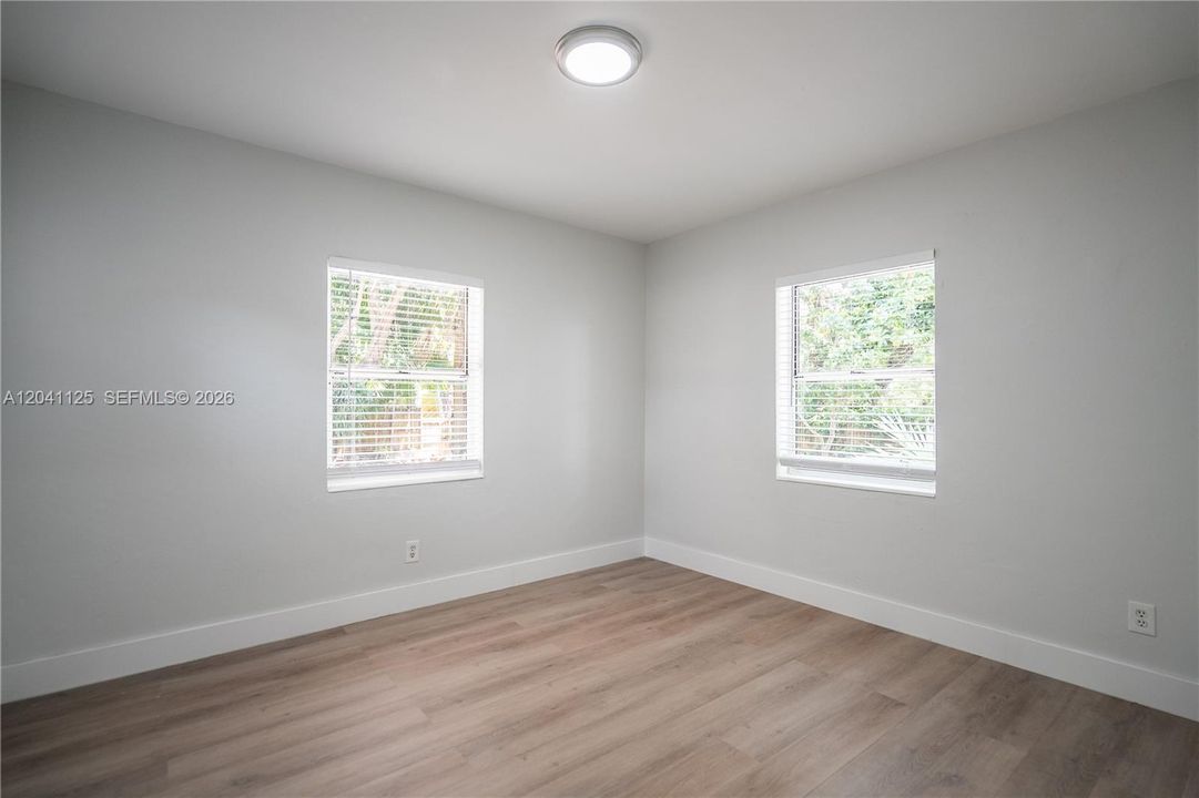 For Rent: $3,200 (3 beds, 1 baths, 1574 Square Feet)
