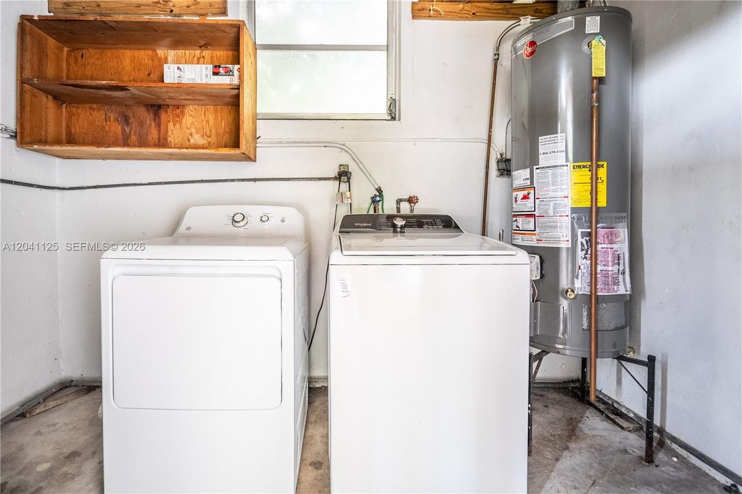 For Rent: $3,200 (3 beds, 1 baths, 1574 Square Feet)
