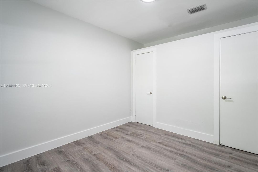 For Rent: $3,200 (3 beds, 1 baths, 1574 Square Feet)