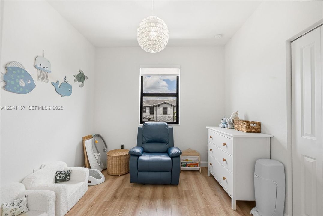 For Sale: $415,000 (3 beds, 2 baths, 1393 Square Feet)