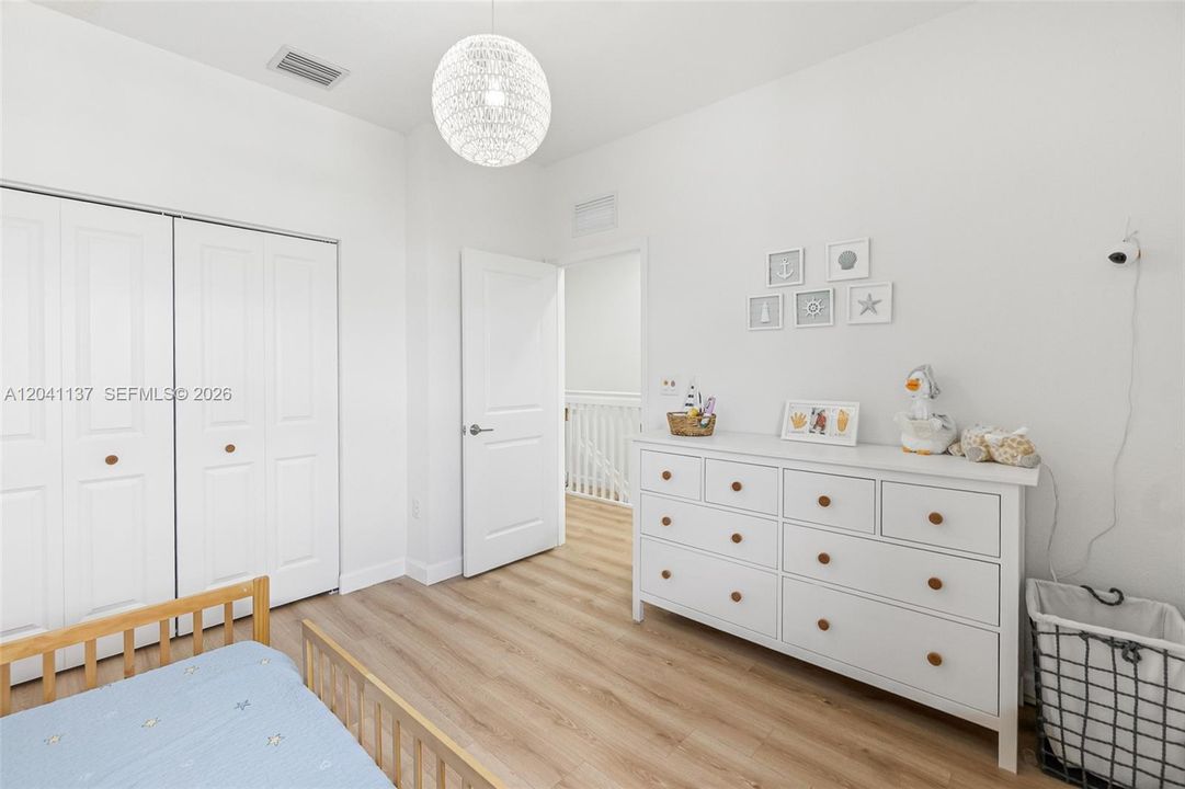 For Sale: $415,000 (3 beds, 2 baths, 1393 Square Feet)