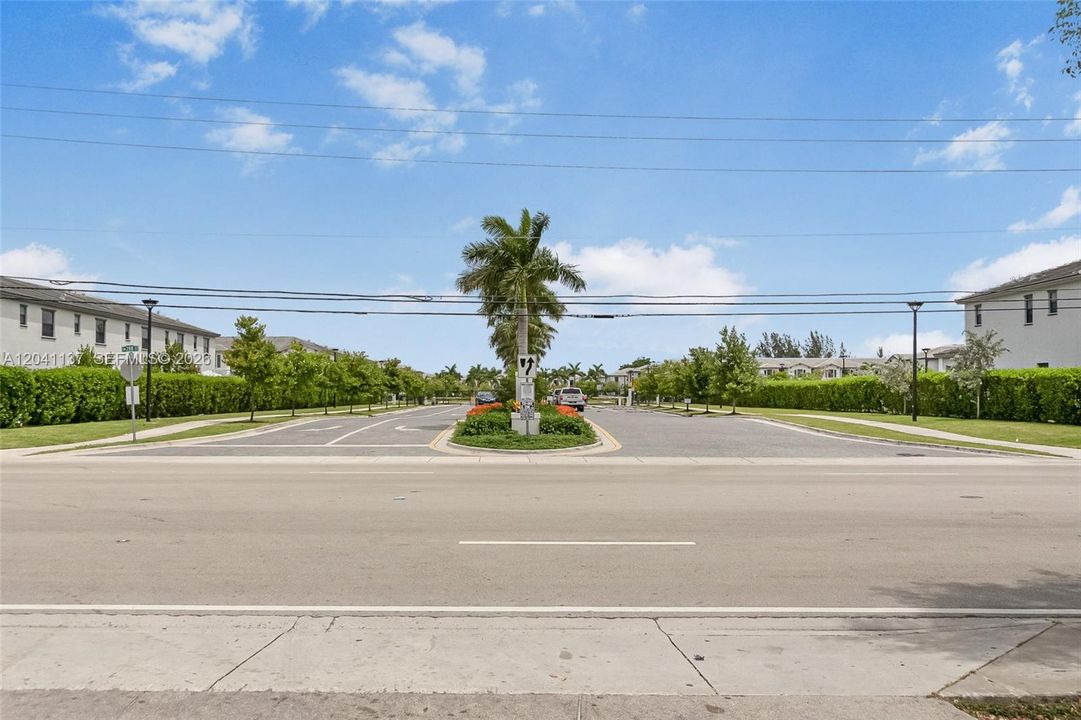For Sale: $415,000 (3 beds, 2 baths, 1393 Square Feet)