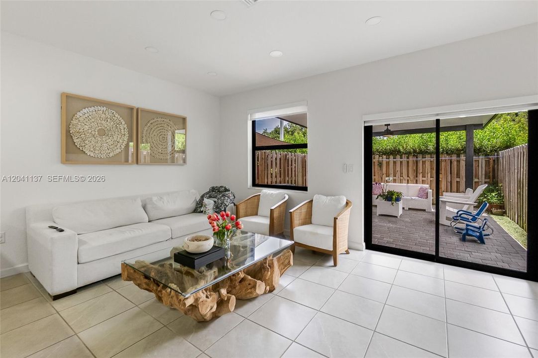 For Sale: $415,000 (3 beds, 2 baths, 1393 Square Feet)