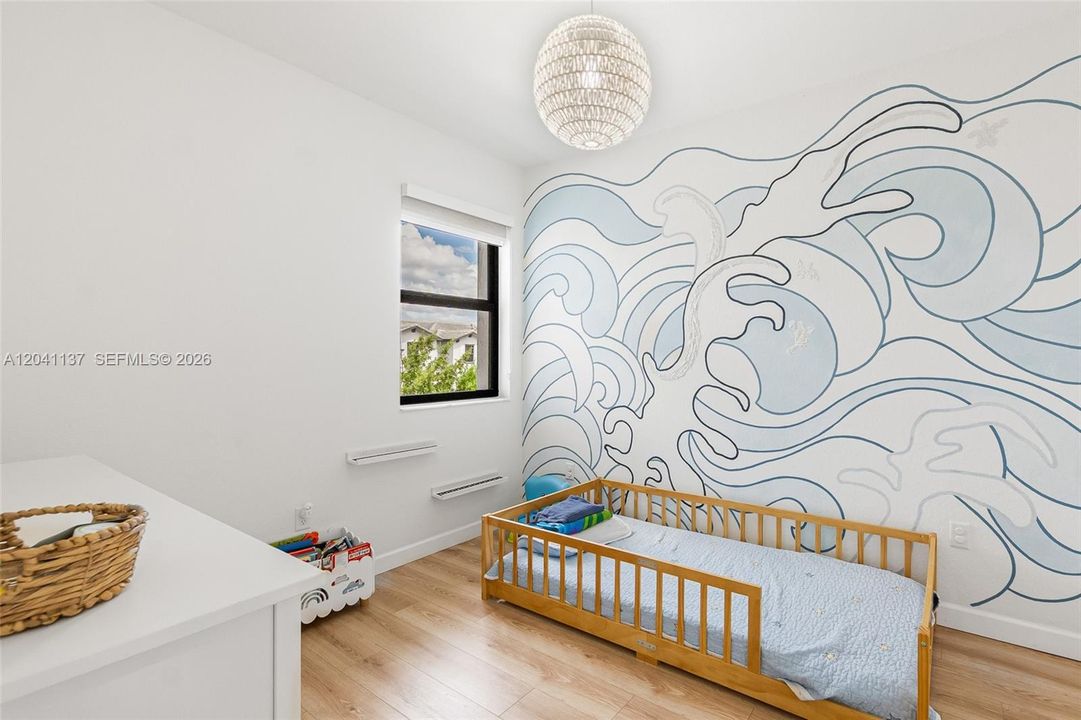 For Sale: $415,000 (3 beds, 2 baths, 1393 Square Feet)