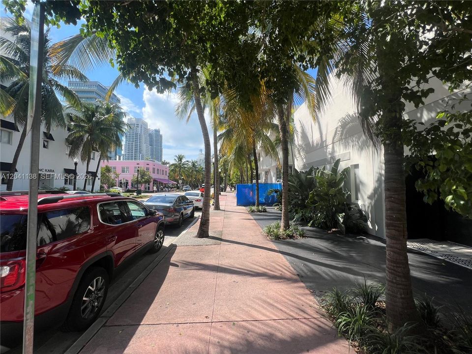 For Rent: $1,995 (0 beds, 1 baths, 390 Square Feet)