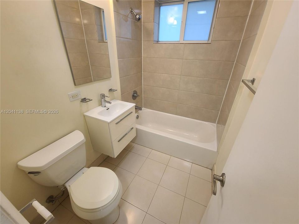 For Rent: $1,995 (0 beds, 1 baths, 390 Square Feet)