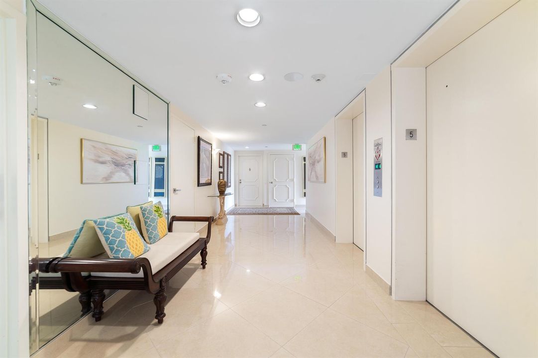 5th floor lobby