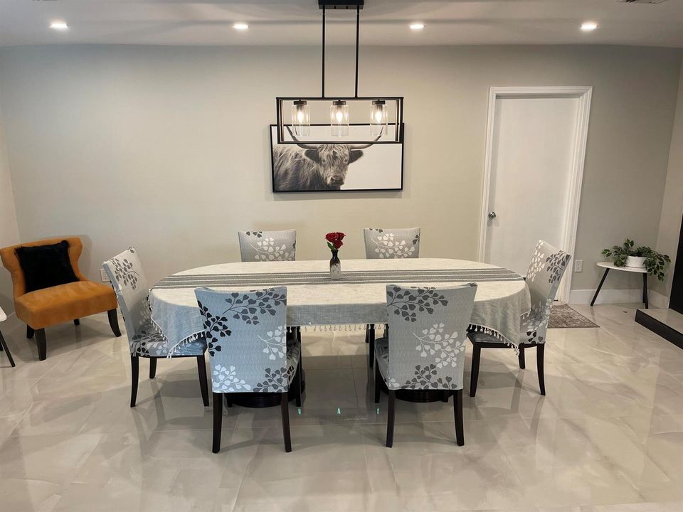 Dining table Shower Tree