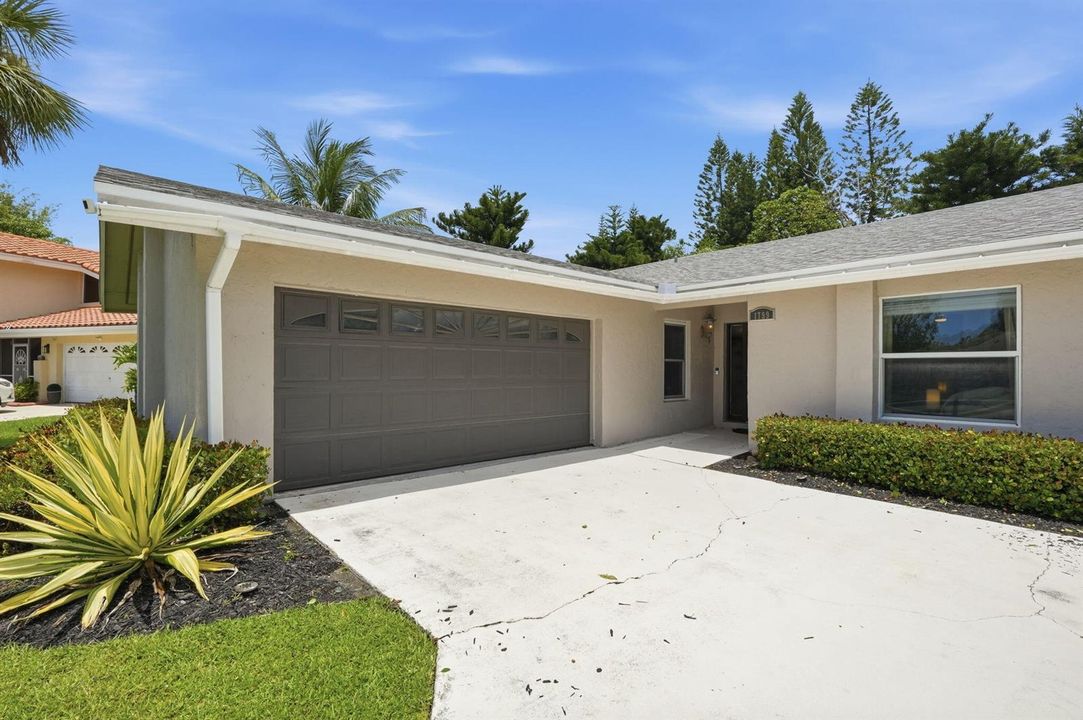 36-web-or-mls-1799_Shower_Tree_Way_036