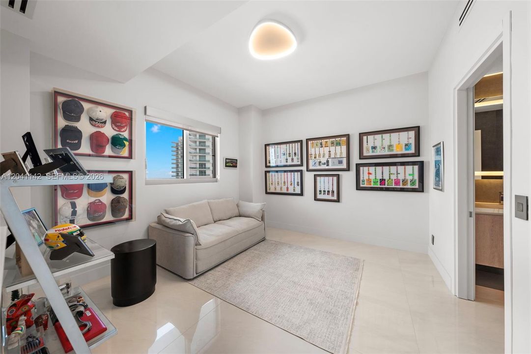 For Sale: $2,162,000 (2 beds, 2 baths, 1663 Square Feet)