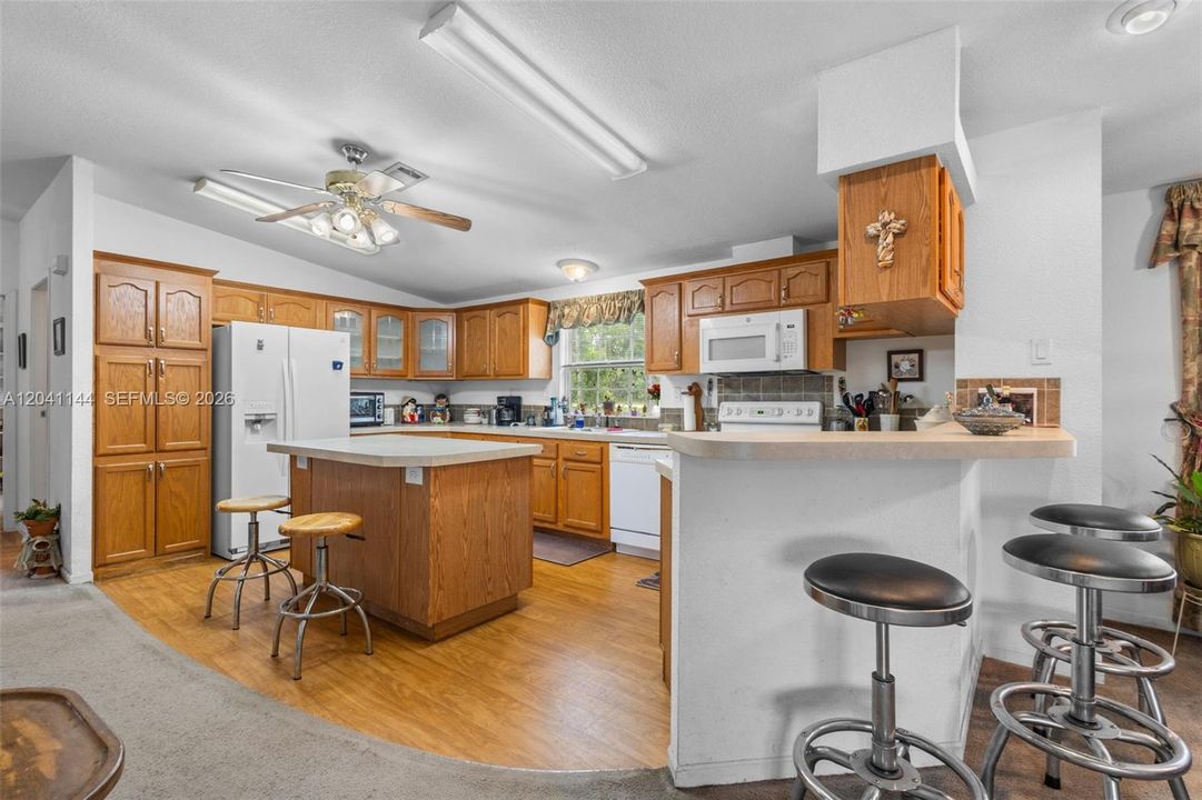 На продажу: $375,000 (3 спален, 2 ванн, 0 Квадратных фут)