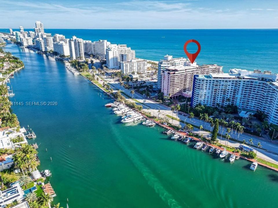 For Sale: $530,000 (2 beds, 2 baths, 960 Square Feet)