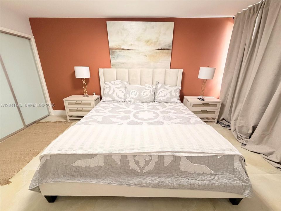 For Sale: $530,000 (2 beds, 2 baths, 960 Square Feet)