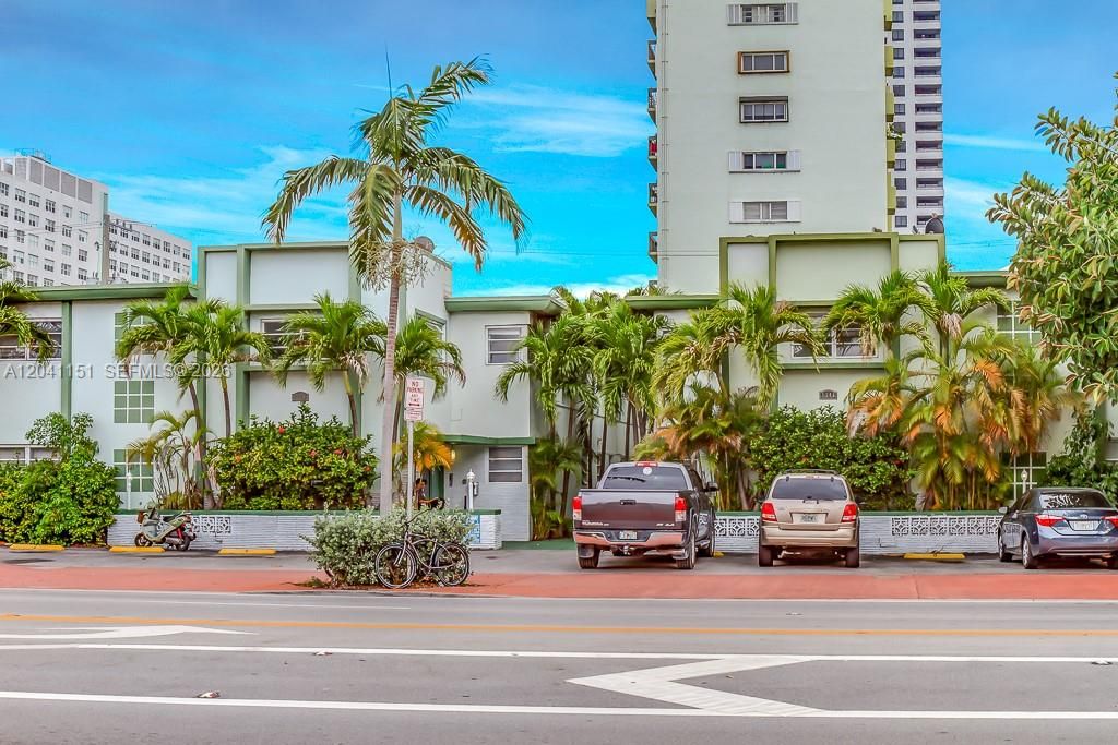 For Rent: $1,650 (0 beds, 1 baths, 420 Square Feet)